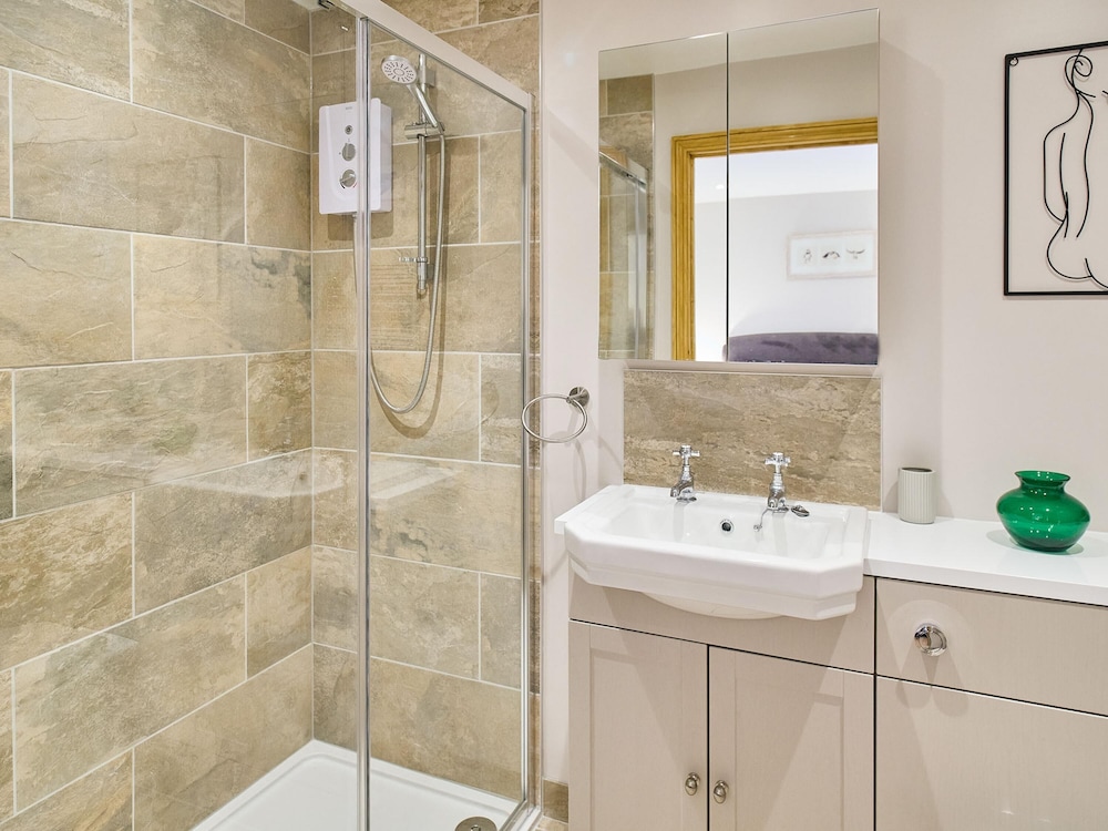 Host Stay Cobnut Barn