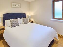 Host Stay Oak Barn