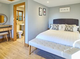 Host Stay Orchard Barn