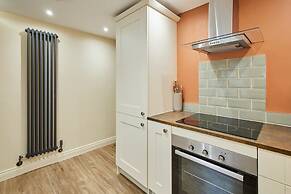 Host Stay Cinnamon Cottage