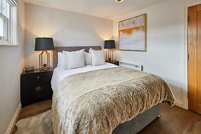 Host Stay The Harbour Den