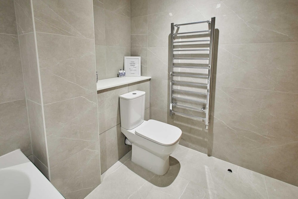 Host Stay The Harbour Den