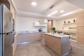Capital M Apartments by YourHost