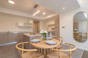 Capital M Apartments by YourHost