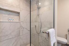 Capital M Apartments by YourHost