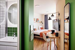Hife Paris Issy