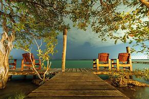 Azulea Bacalar Hotel & Spa - Lagoon Front