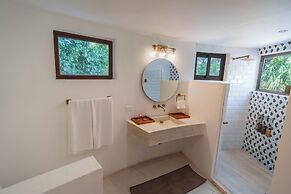 Azulea Bacalar Hotel & Spa - Lagoon Front
