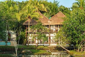 Azulea Bacalar Hotel & Spa - Lagoon Front