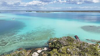 Azulea Bacalar Hotel & Spa - Lagoon Front