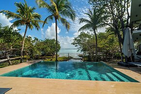 Azulea Bacalar Hotel & Spa - Lagoon Front