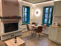 MAKRIS Papigo luxury suites