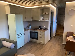 MAKRIS Papigo luxury suites