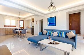 Leo - Unique Glyfada Apartment