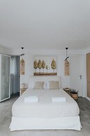 Mymykonos Beachfront Villa