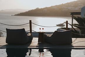 Mymykonos Beachfront Villa