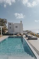 Mymykonos Beachfront Villa