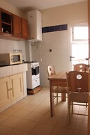Quiet, Practical, Comfortable Apartment