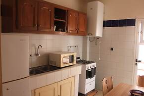 Quiet, Practical, Comfortable Apartment