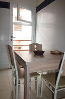 Quiet, Practical, Comfortable Apartment