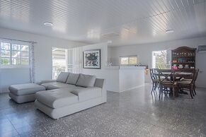Aruban Home Close to Beach