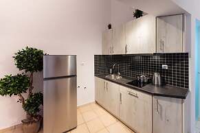 Drakatos Apartment 1B Z