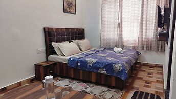Baikunth Home Stays