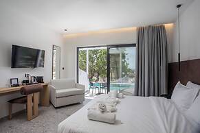 Aiora Aqua Resort