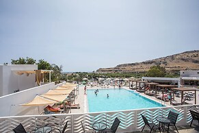Aiora Aqua Resort