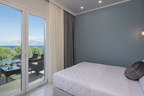 Alexia Seaview Apartments
