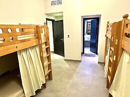 Lakeside Hostel Downtown