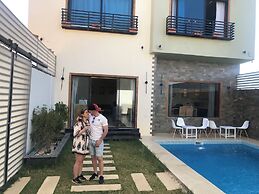 Farida Palace