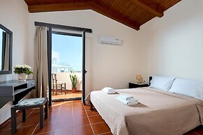Creteco Hotel & Suites