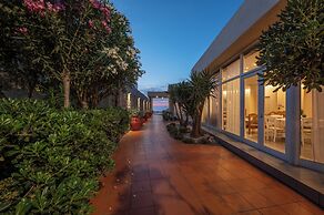 Creteco Hotel & Suites