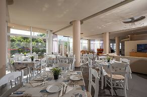 Creteco Hotel & Suites