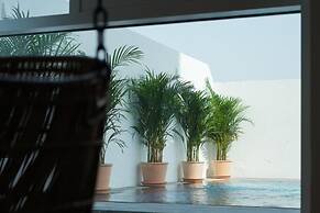 Shada Hotels Jumeirah Gardens