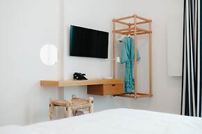 Shada Hotels Jumeirah Gardens