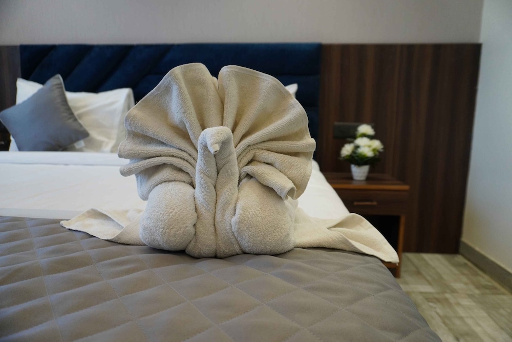 Raksha Suites & Banquet Greater Noida