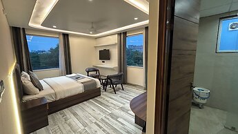 Raksha Suites & Banquet Greater Noida