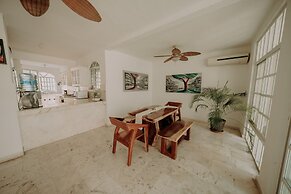 Luxury Cancun city life style