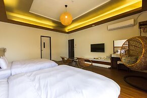 Taitung Jujia B&B