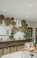 Maxton Boutique Hotel