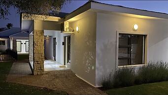 Maxton Boutique Hotel