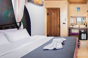 Alika Castle House