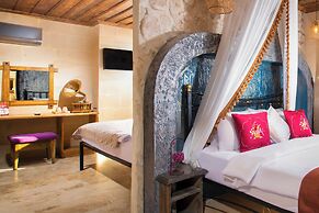 Alika Castle House