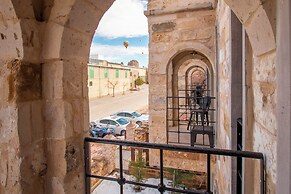 Alika Castle House