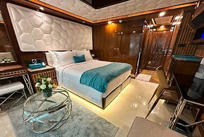 Orchid Overnight Superyacht