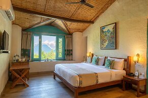 Tree of Life Birdsong Chalets