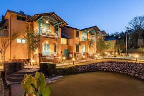 Tree of Life Birdsong Chalets