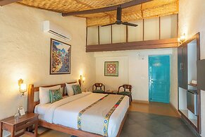 Tree of Life Birdsong Chalets